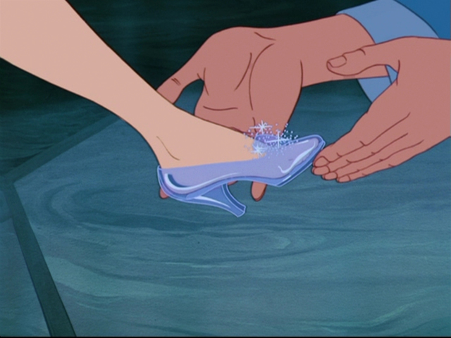 cף˾2012＾l͡ҹCinderella@ʯDVDӰʿ؄eՈЬOӋChristian LouboutinOӋһˮЬ 
