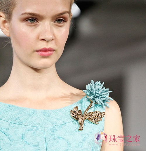 W˹Oscar De La Renta 2013ĕrb錚